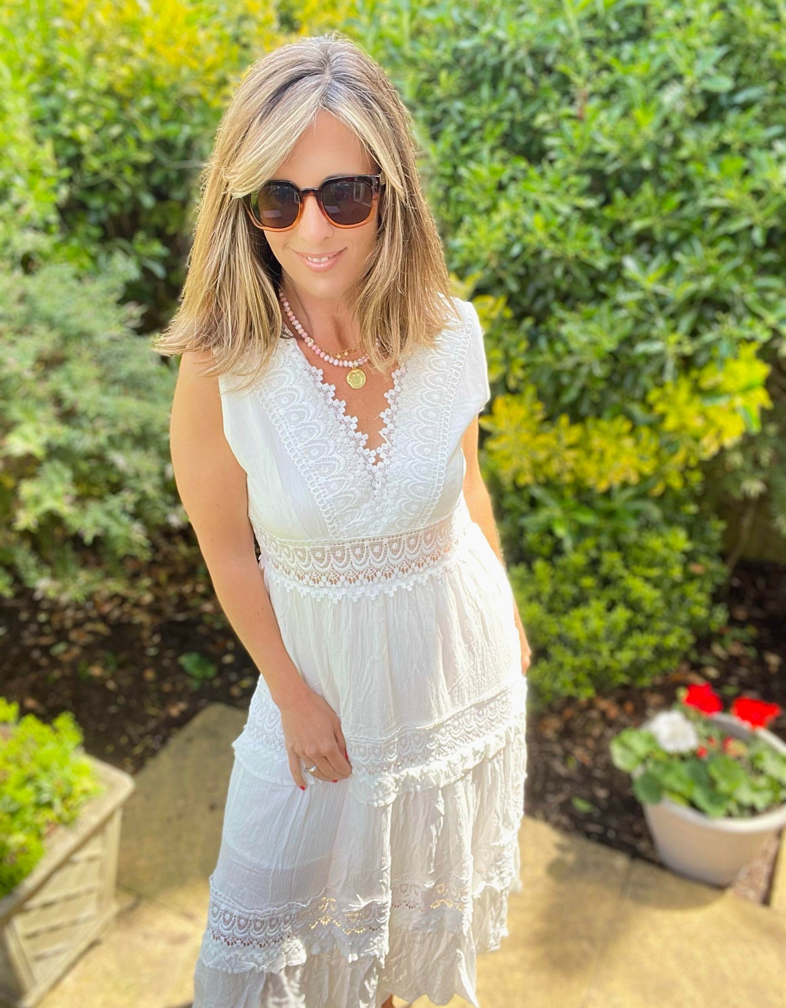White V neck detailed dress