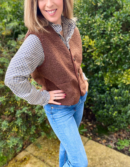 Load image into Gallery viewer, Chocolate Teddy Gilet
