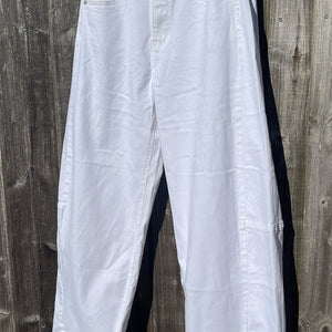 White Barrel Jeans