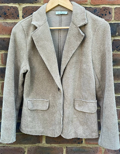 Load image into Gallery viewer, Taupe soft Blazer
