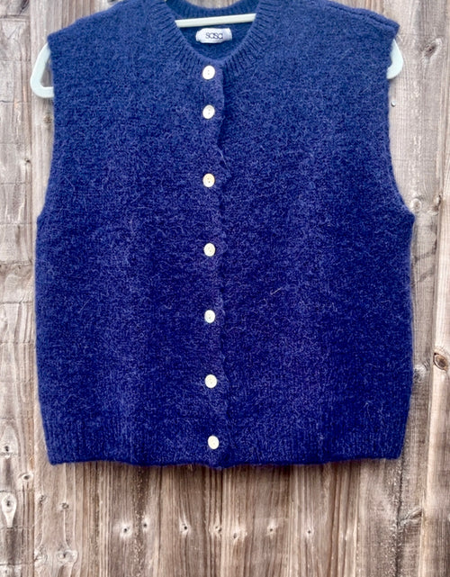 Load image into Gallery viewer, Buttoned Tank-top - navy
