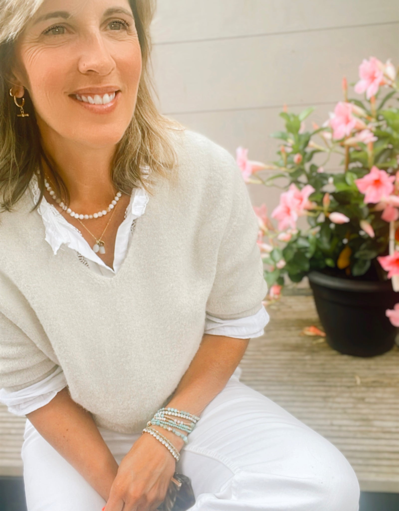 Oatmeal V Neck Cropped Sleeve Jumper