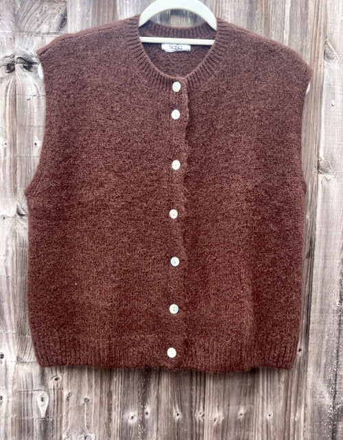 Load image into Gallery viewer, Buttoned Tank-top - chocolate
