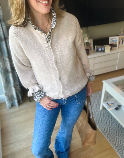 Load image into Gallery viewer, Oatmeal Frill Cardi
