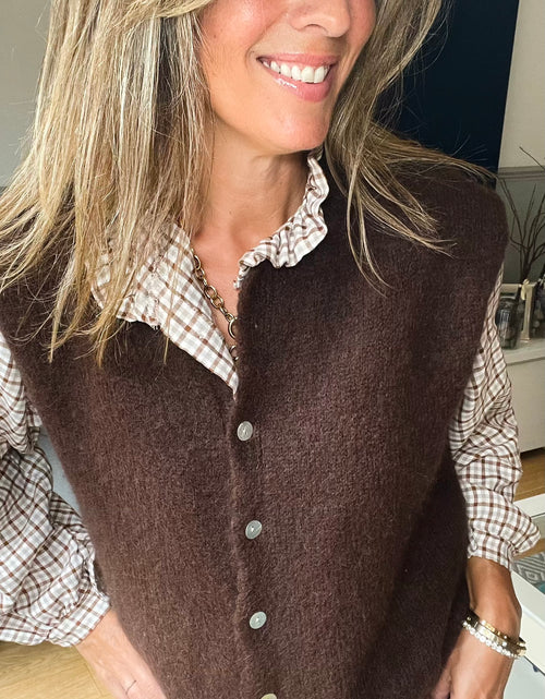 Load image into Gallery viewer, Buttoned Tank-top - chocolate
