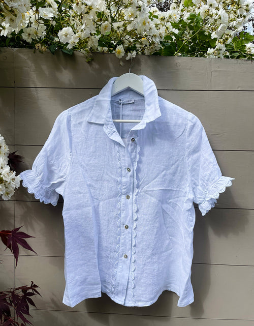 Load image into Gallery viewer, White Cropped Sleeve Shirt
