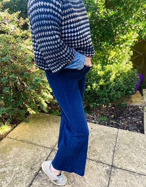 Load image into Gallery viewer, Navy Front Pocket Cords
