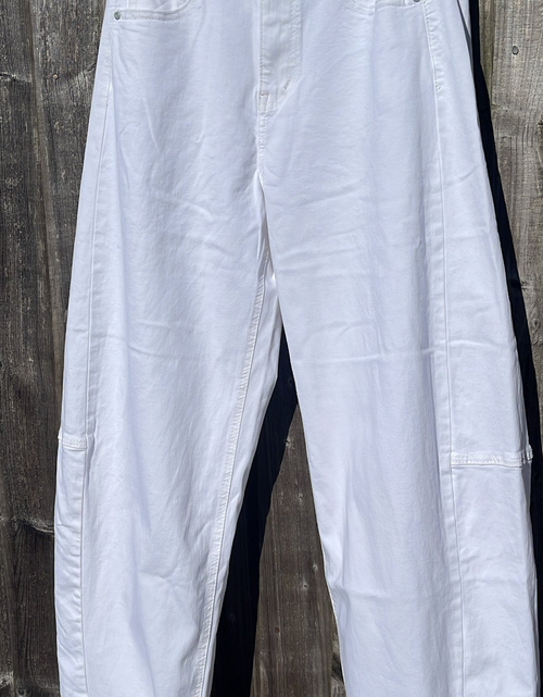 Load image into Gallery viewer, White Barrel Jeans
