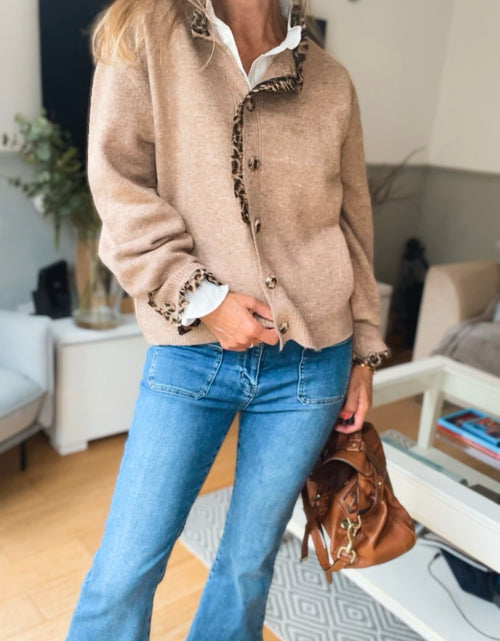 Load image into Gallery viewer, Leopard detail cardi - fawn
