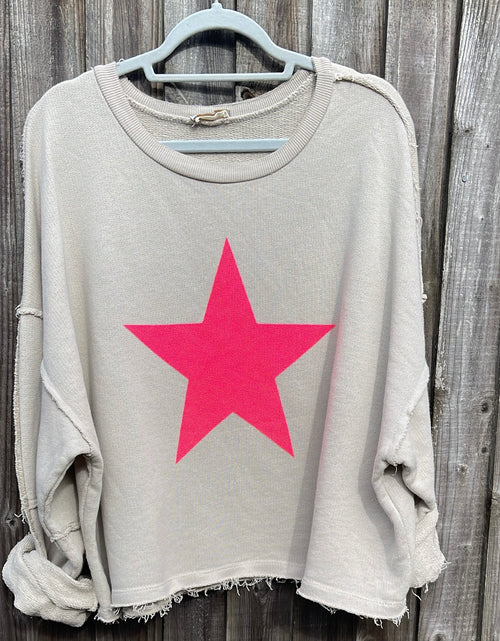 Load image into Gallery viewer, Betty Sweatshirt - beige
