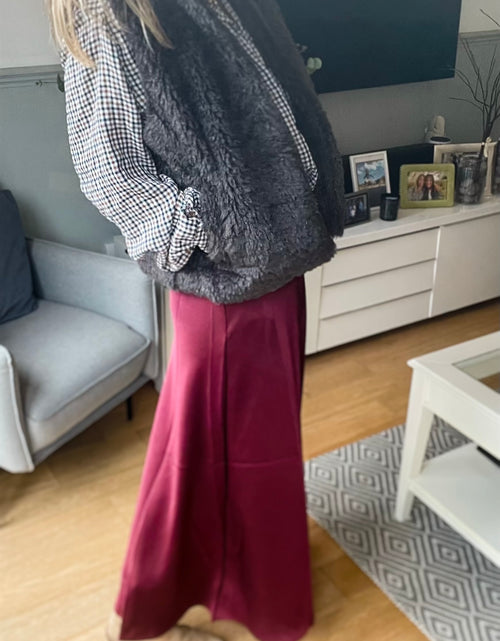 Load image into Gallery viewer, Margaux Skirt - bordeaux

