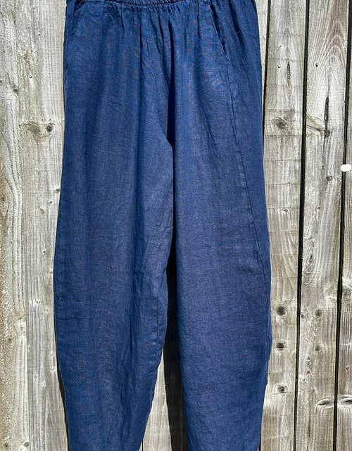 Load image into Gallery viewer, Navy Linen Barrel Trousers
