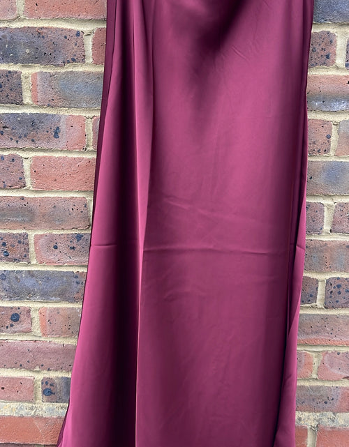 Load image into Gallery viewer, Margaux Skirt - bordeaux
