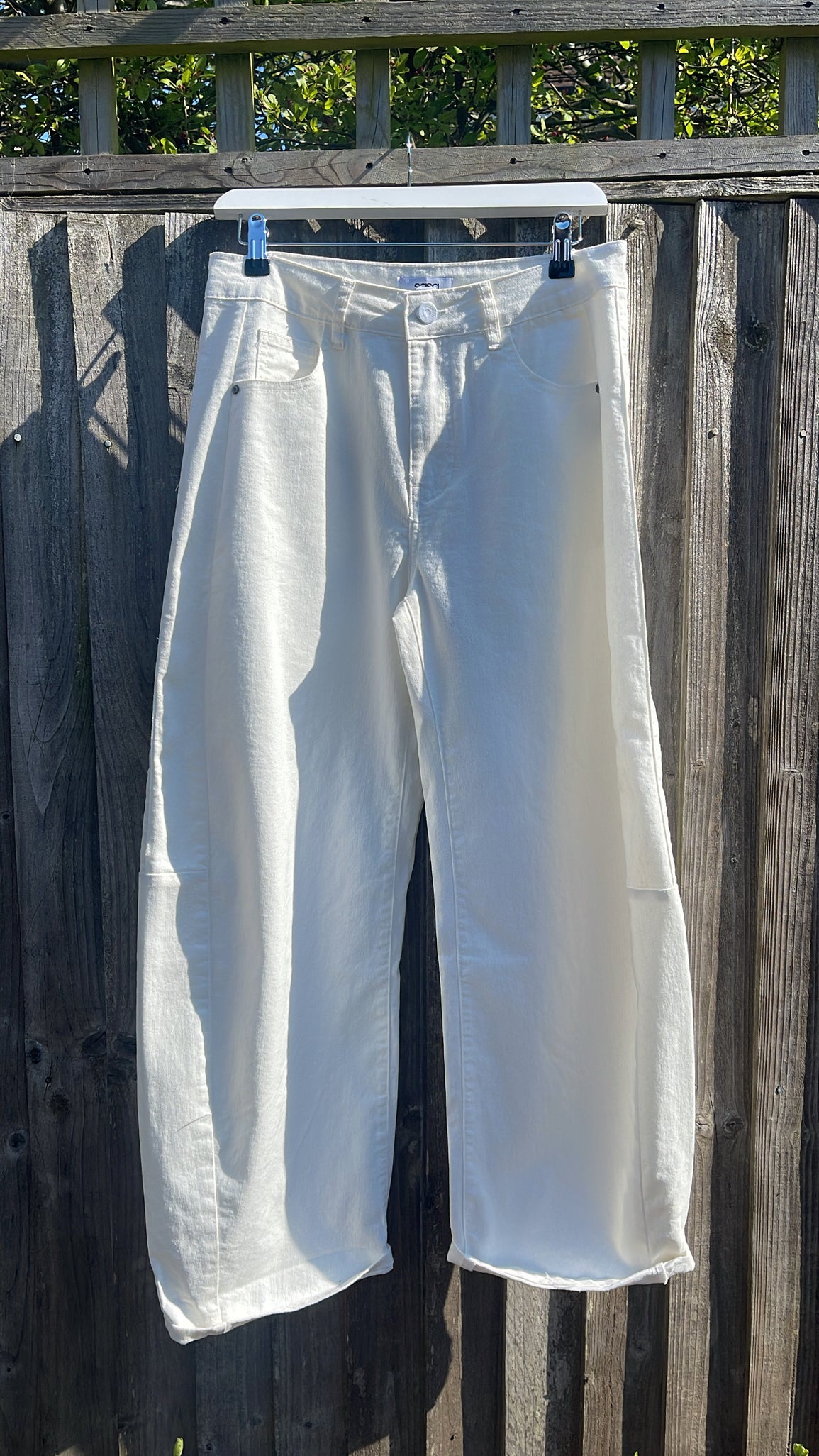 Off White Barrel Jean