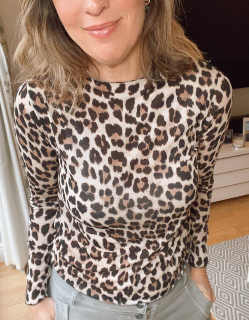 Load image into Gallery viewer, Leopard Body Hug
