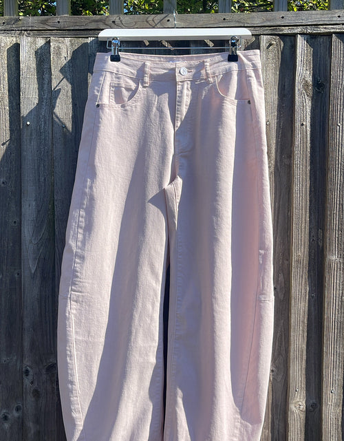 Load image into Gallery viewer, Pale Pink Barrel Jean
