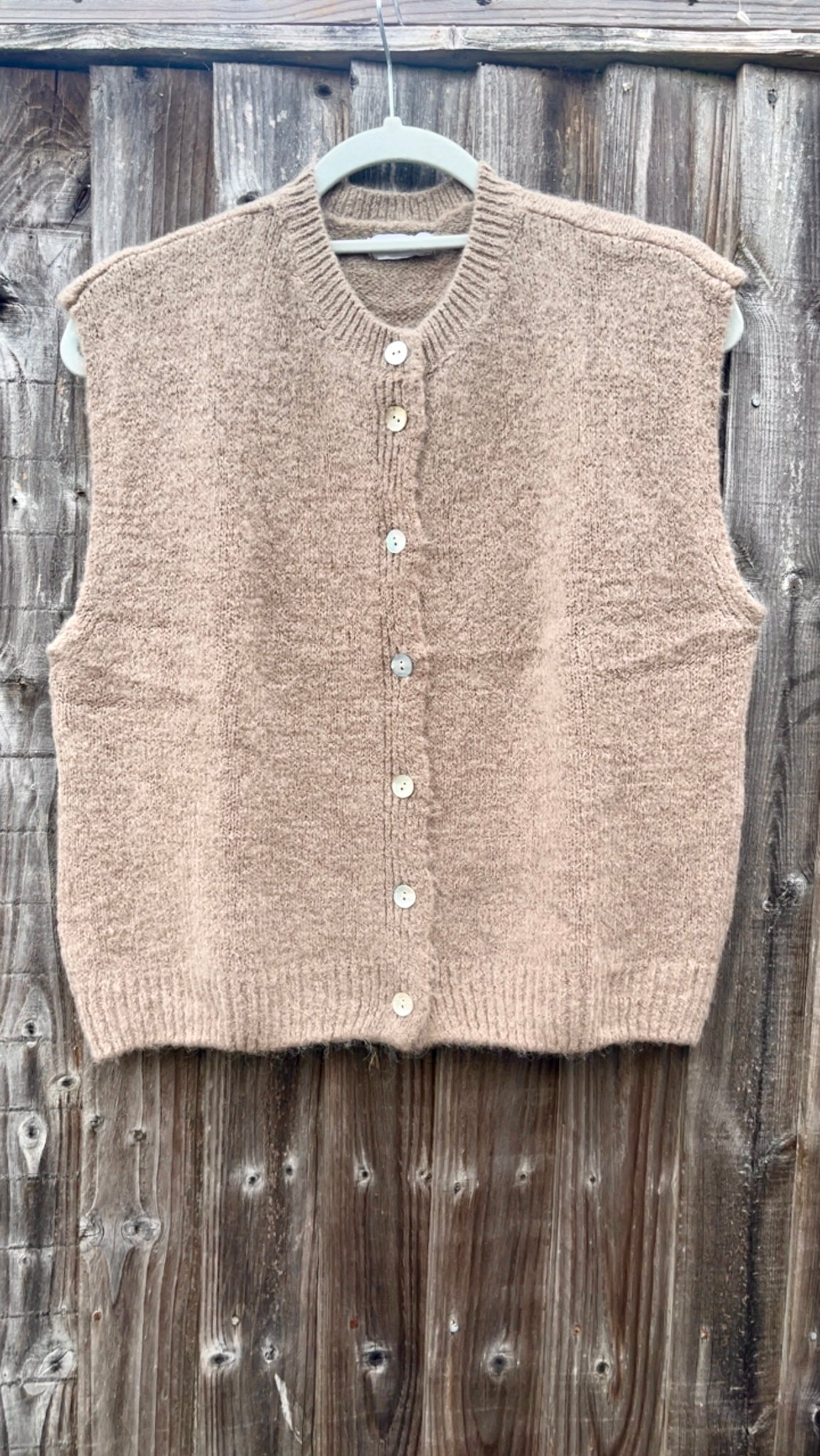 Buttoned Tank-top - oatmeal