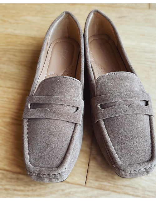 Load image into Gallery viewer, Mocha Faux Suede Loafers
